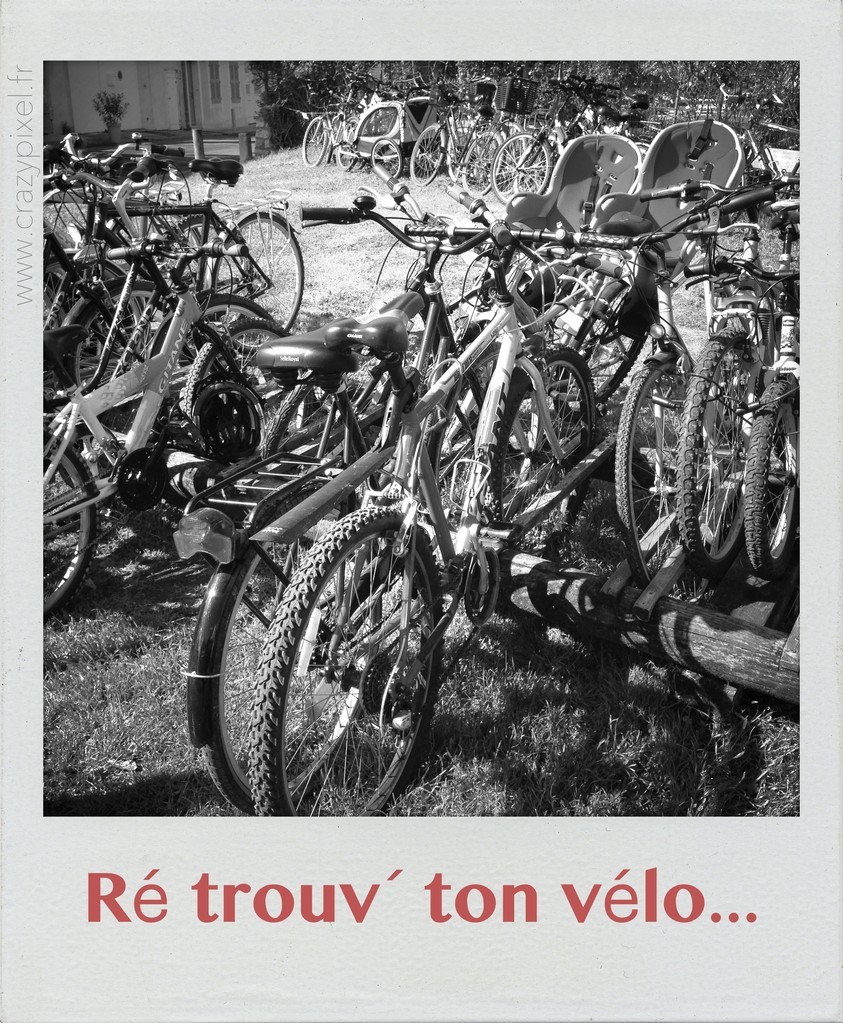 Polareid Ré Trouv ton vélo ©Crazy Pixel Polareid vélos entassés de l'île de Ré