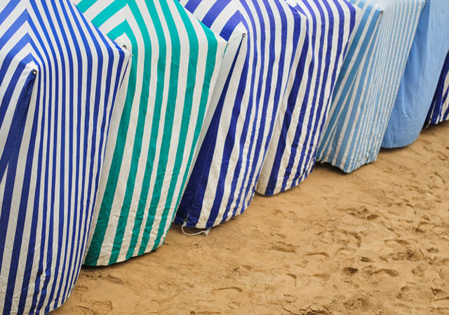 Photo tentes de plage en couleur